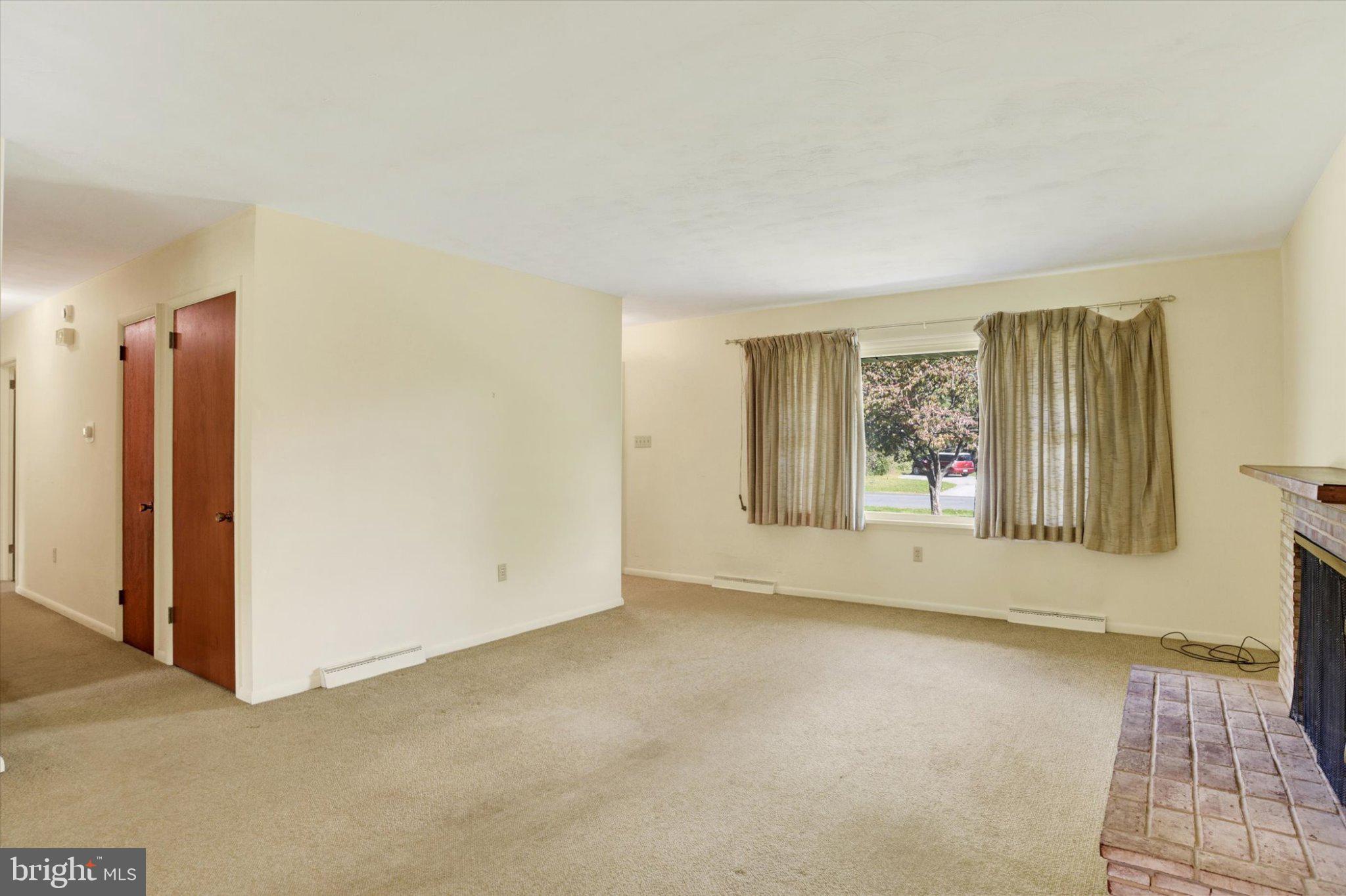 14 Circle Dr, Carlisle, PA 17015 photo
