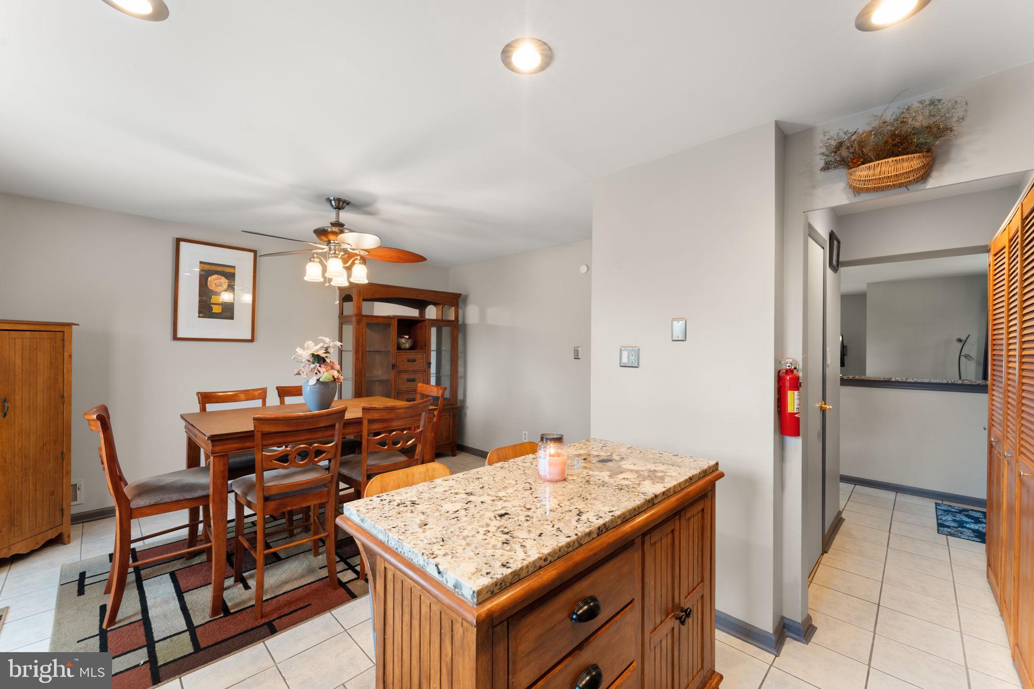 447 Whitman Ln, Williamstown, NJ 08094 photo