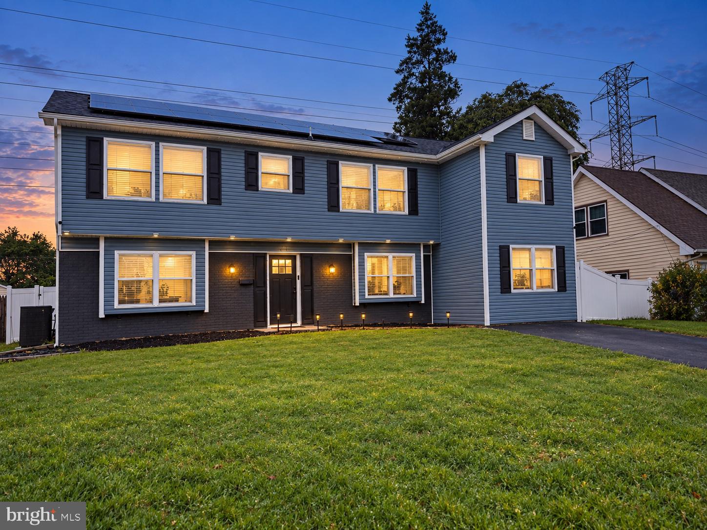 63 Marboro Ln, Willingboro, NJ 08046