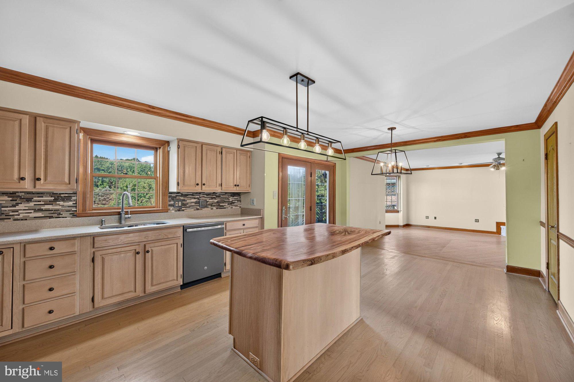 4 Country Hill Ct, Kingsville, MD 21087 photo