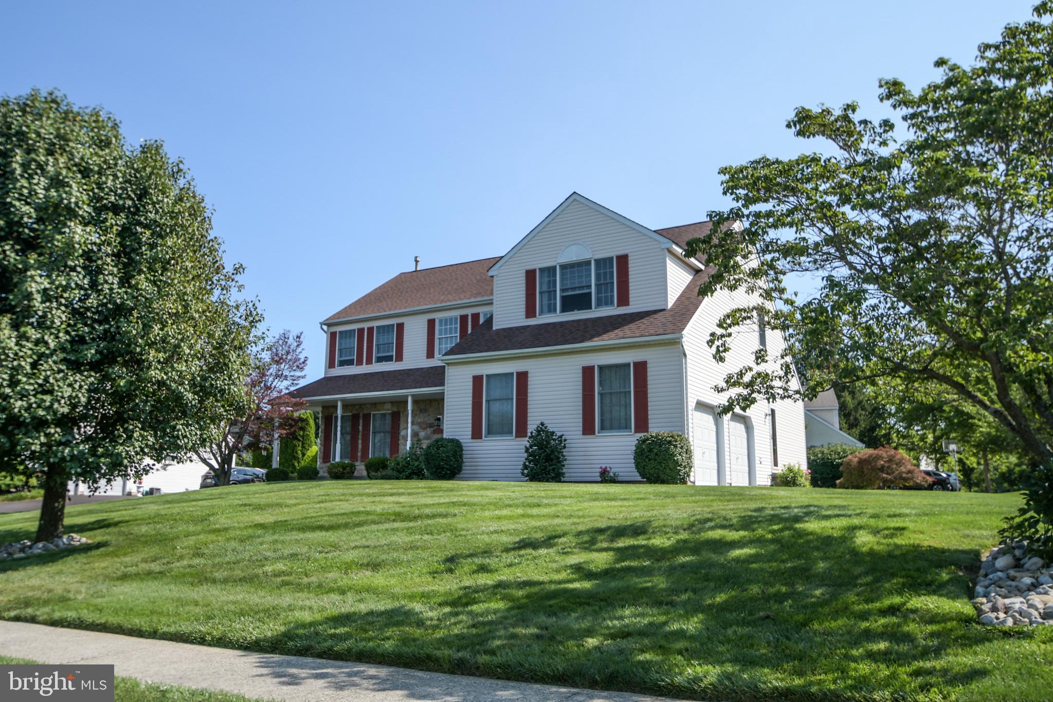 7 Claremont Dr, Doylestown, PA 18901