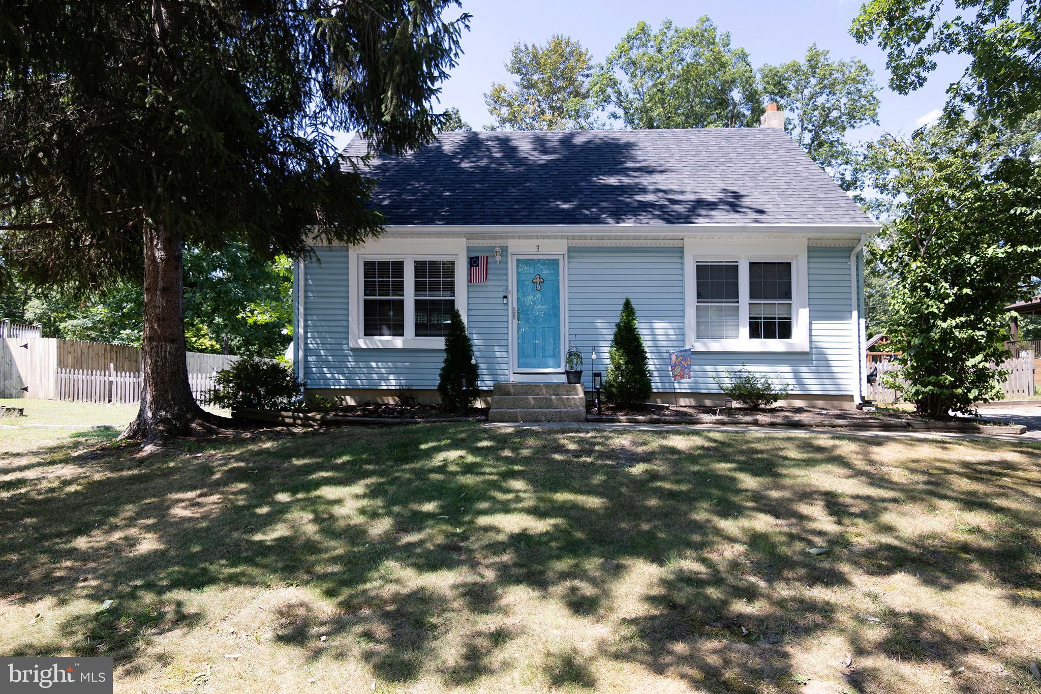 3 Eagle Ct, Sicklerville, NJ 08081