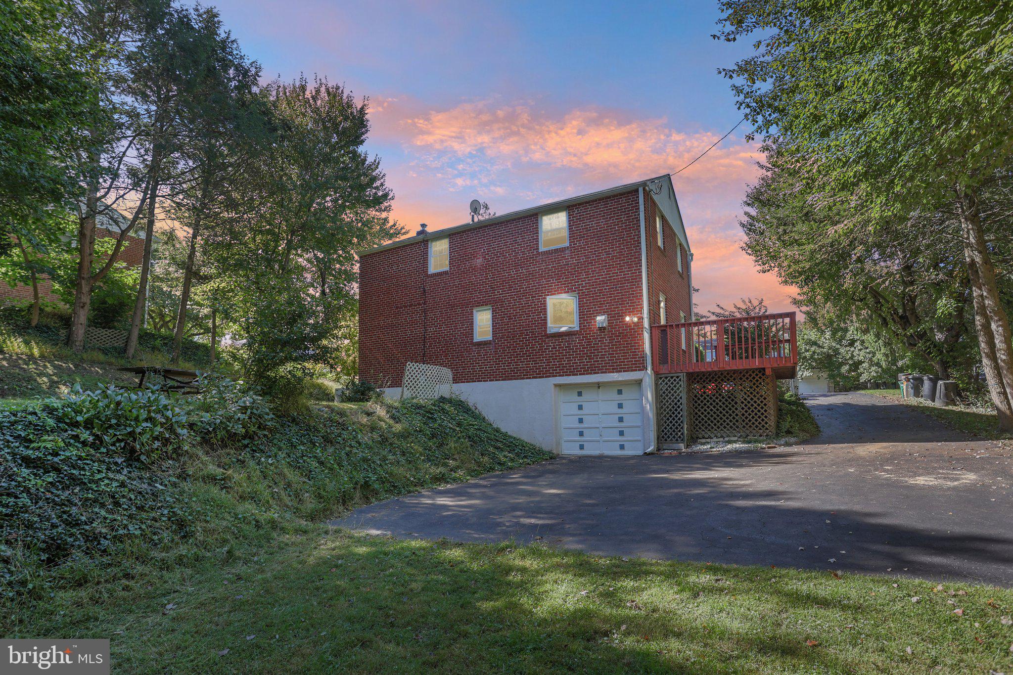 625 Cambridge Rd, Brookhaven, PA 19015 photo