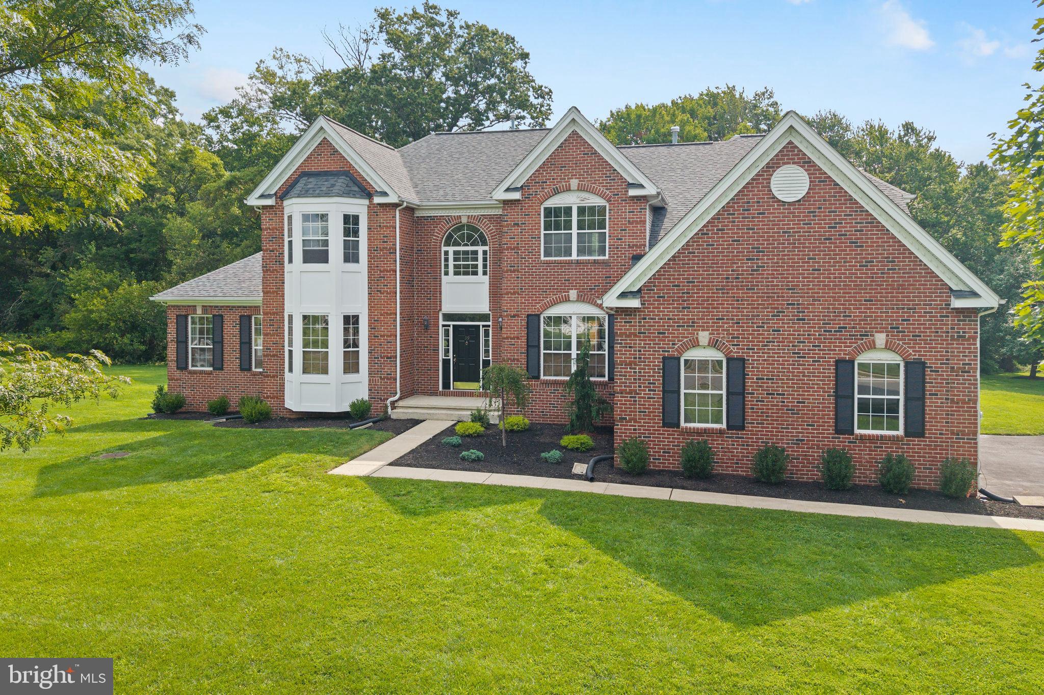 39 Cliffwood Dr, Allentown, NJ 08501