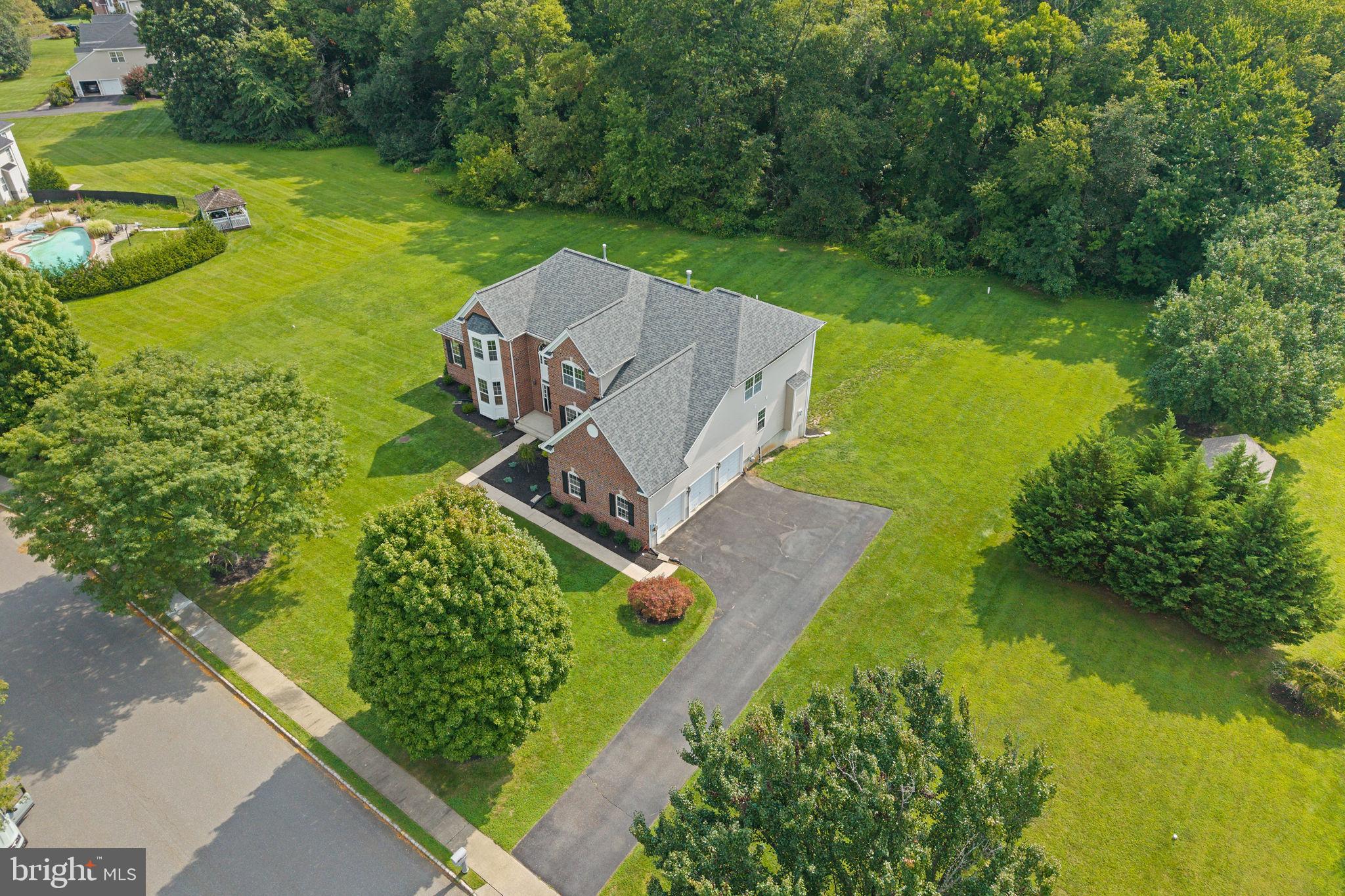 39 Cliffwood Dr, Allentown, NJ 08501 photo