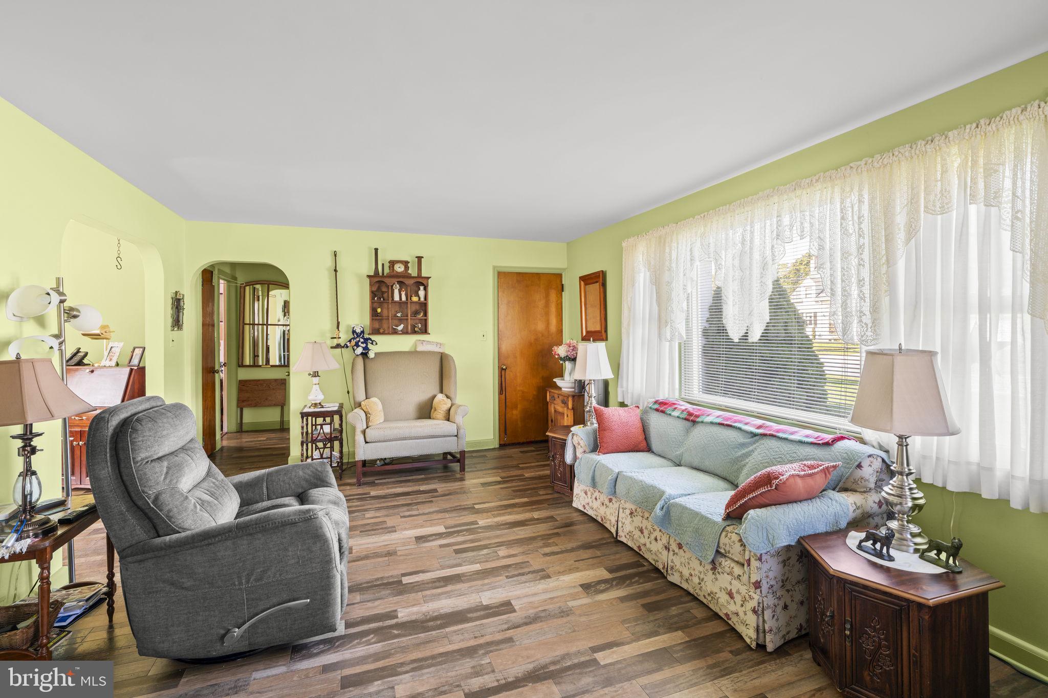 128 Sadsbury Ave, Christiana, PA 17509 photo