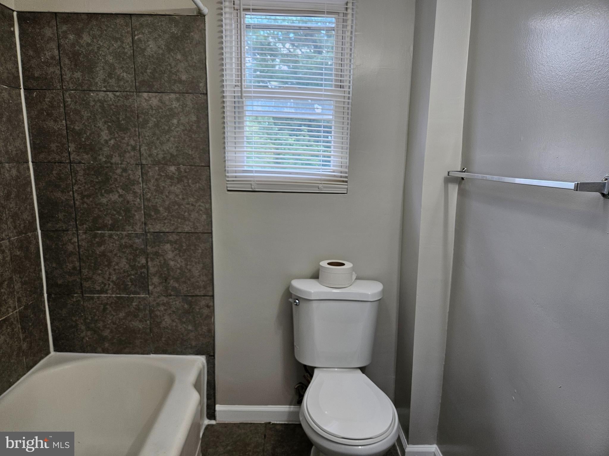 807 48th Pl, Washington, DC 20019 photo