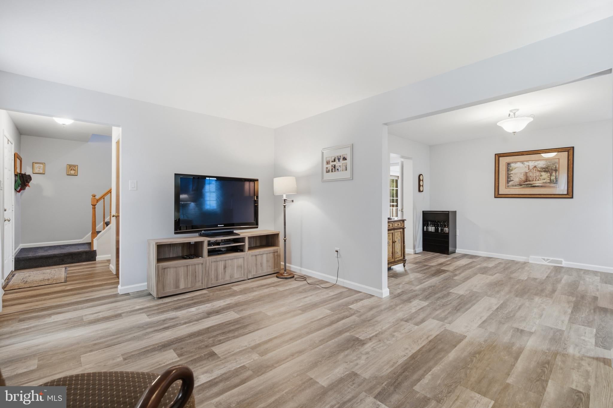 325 Cedar St, Warminster, PA 18974 photo