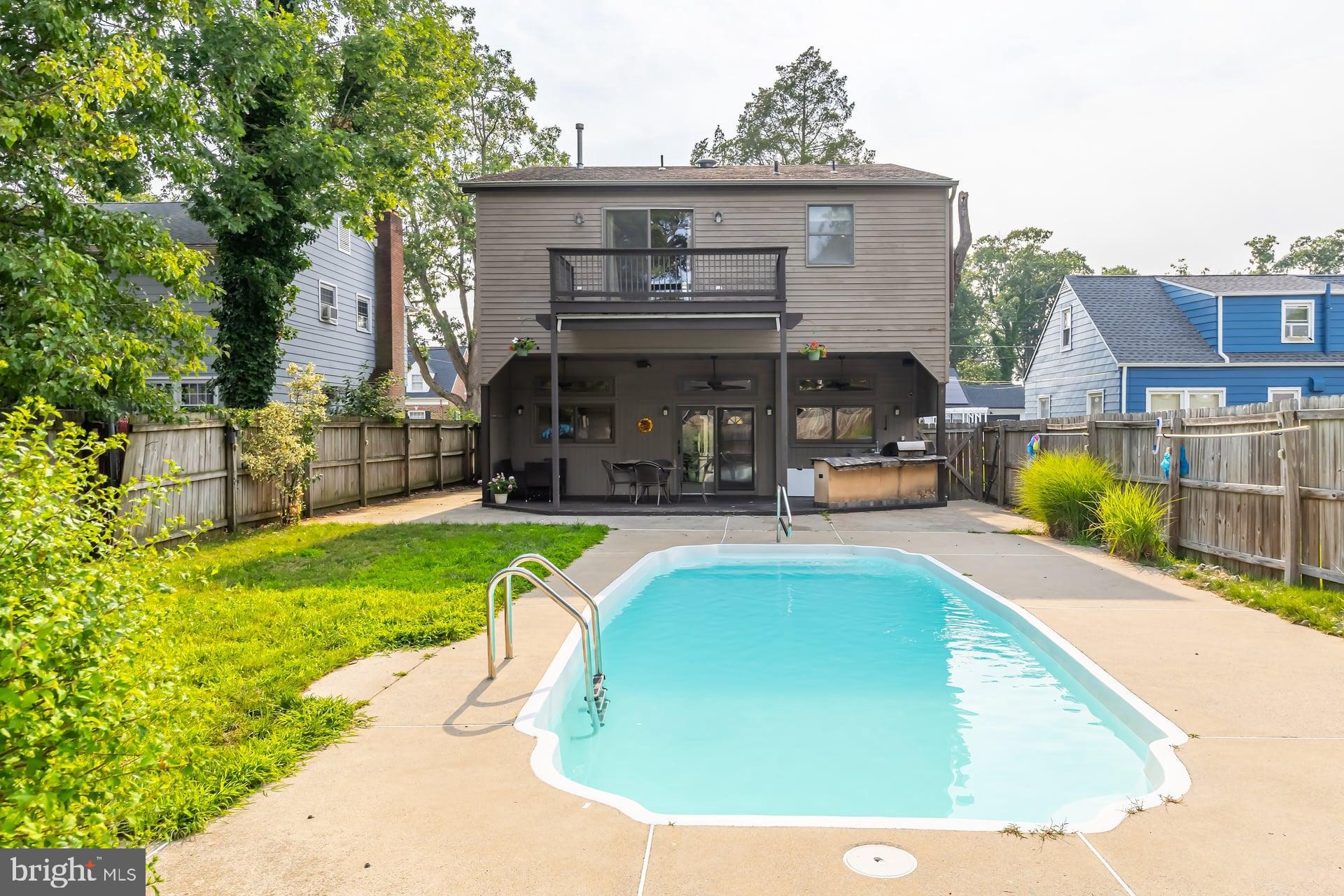 211 12th St, Millville, NJ 08332