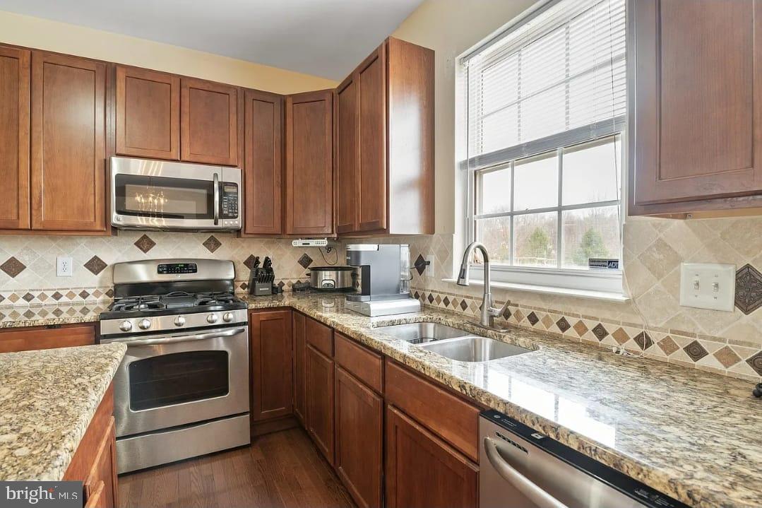 337 Wheatsheaf Dr, New Castle, DE 19720 photo