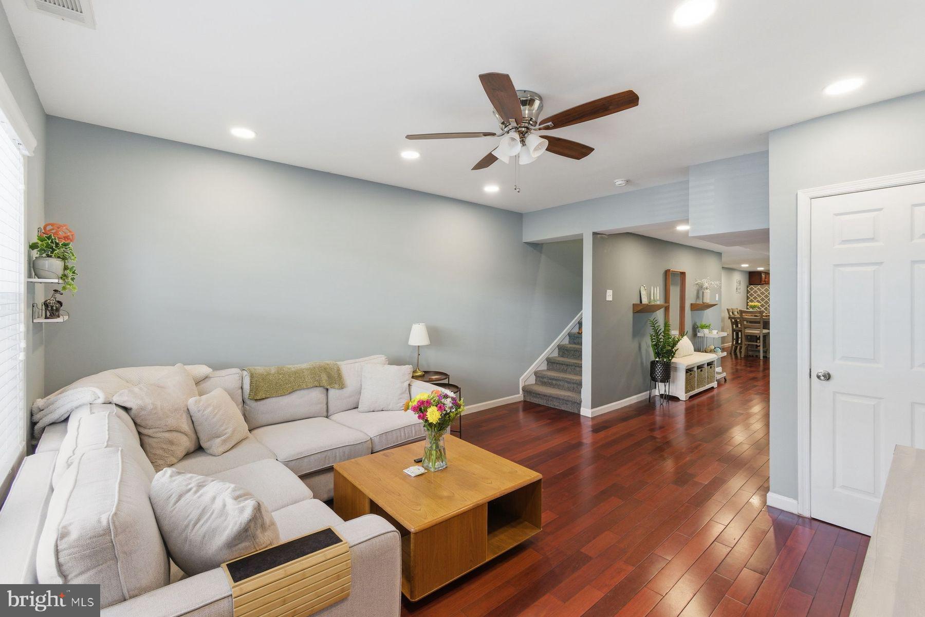 1102 Front St, Philadelphia, PA 19147
