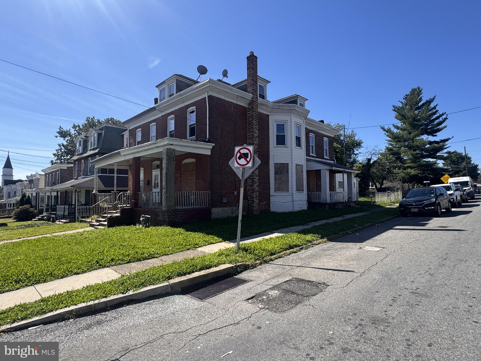 940 Highland Ave, Chester, PA 19013 photo
