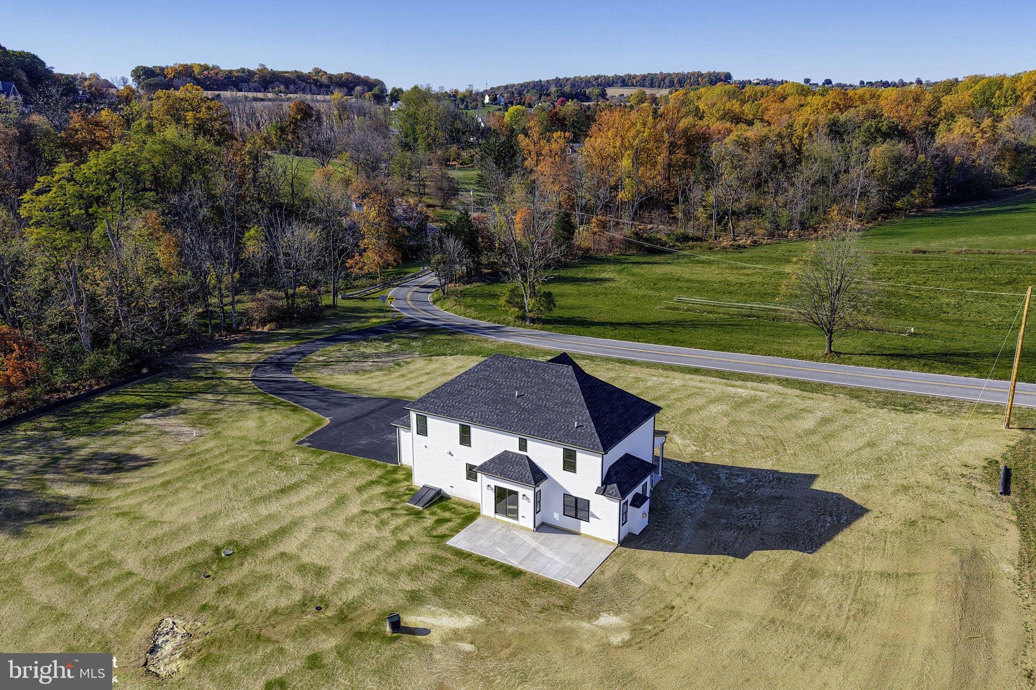 2805 Whitetail Deer Dr, Bath, PA 18014 photo