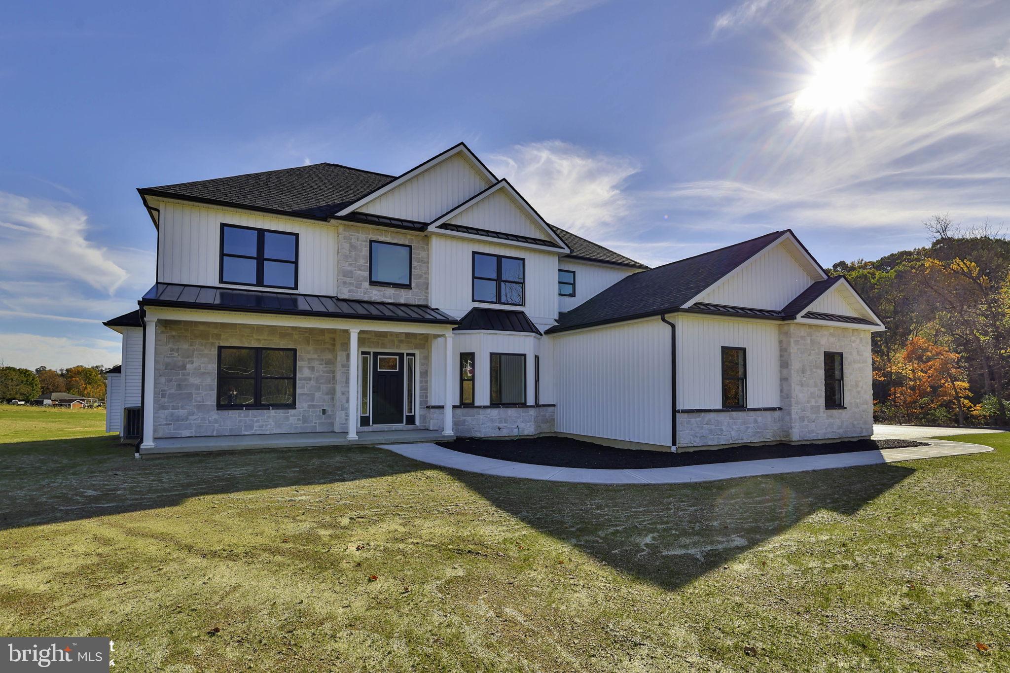 2805 Whitetail Deer Dr, Bath, PA 18014 photo