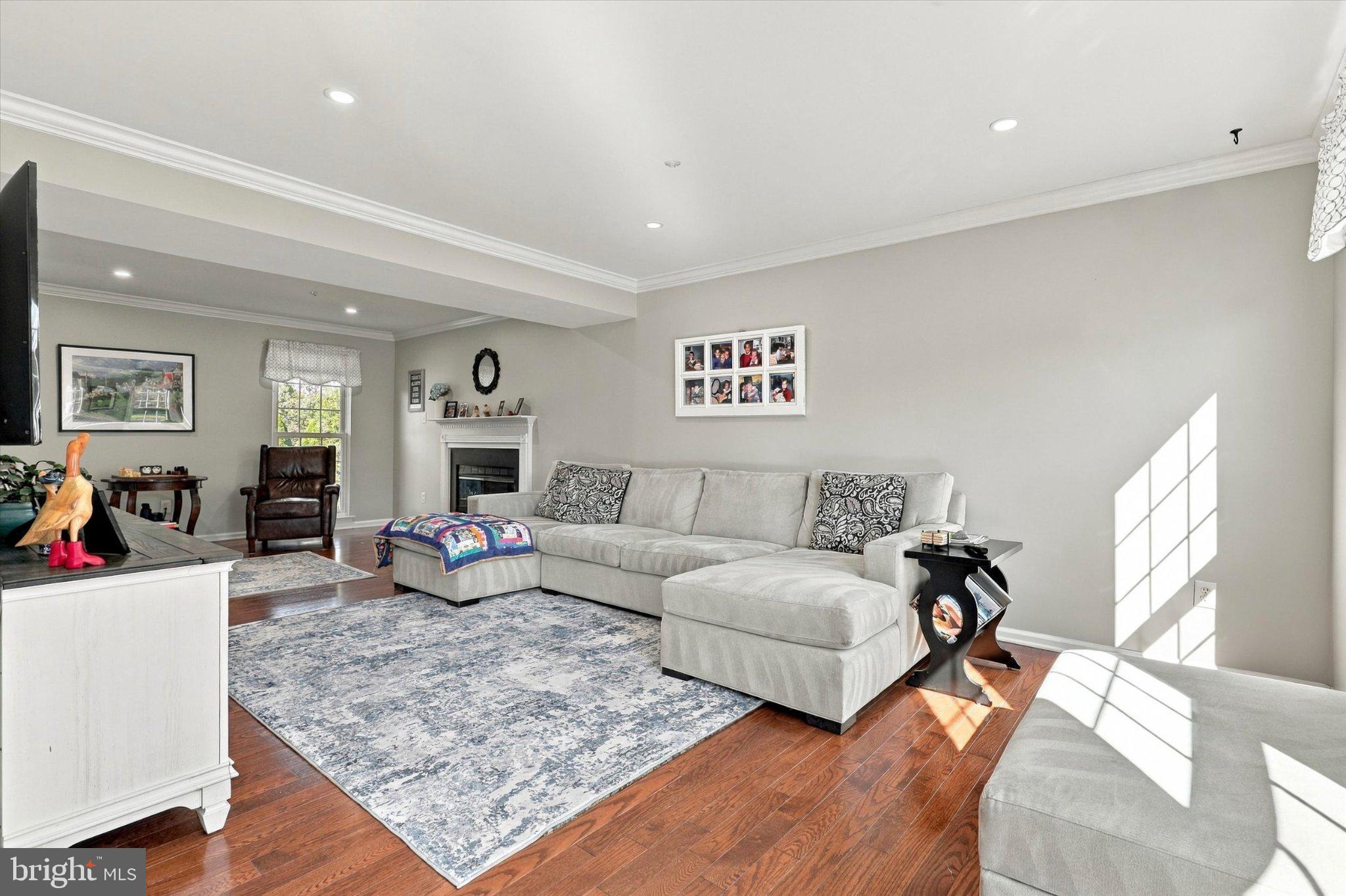 158 Buttercup Blvd, Warrington, PA 18976 photo