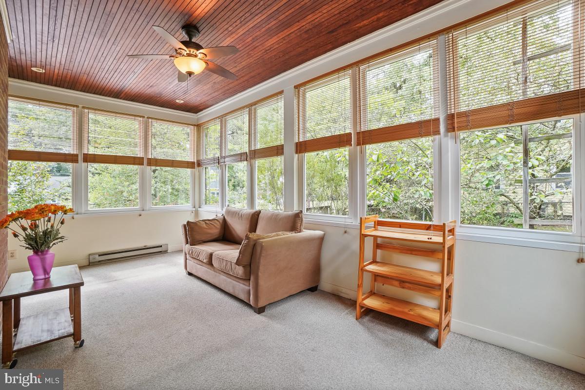 820 Davis Ave, Takoma Park, MD 20912 photo