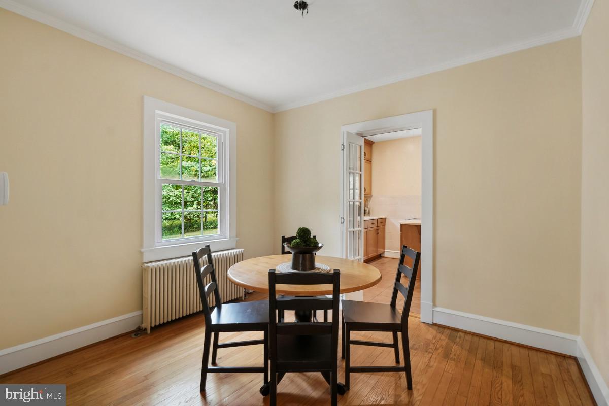 820 Davis Ave, Takoma Park, MD 20912 photo