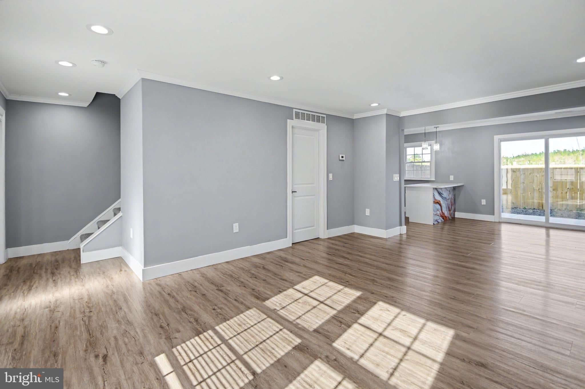 8211 Buist Ave, Philadelphia, PA 19153 photo