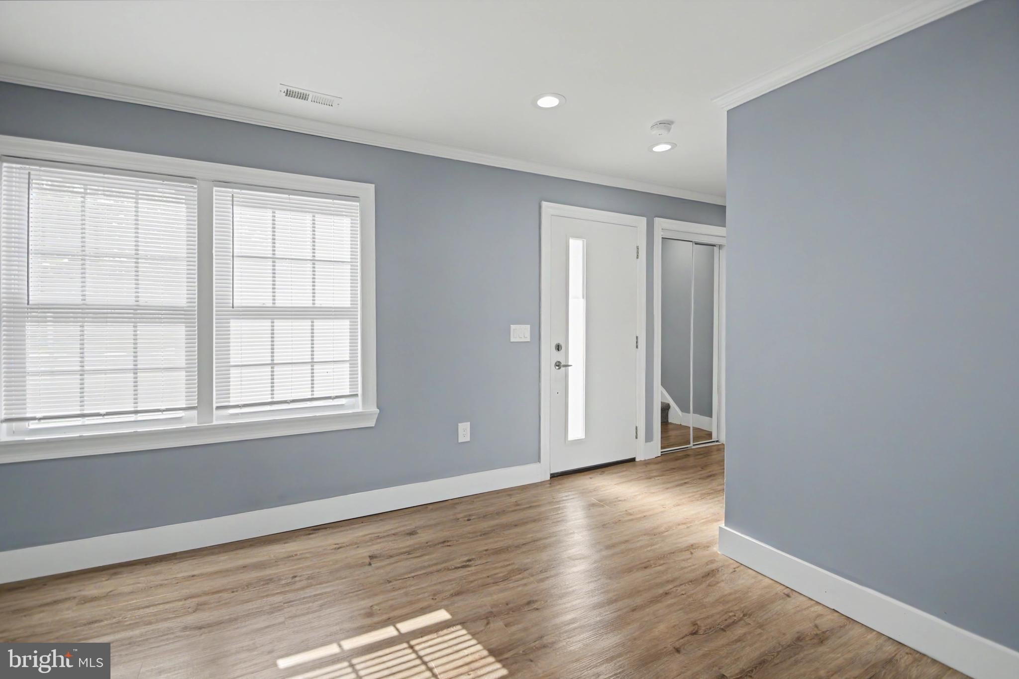 8211 Buist Ave, Philadelphia, PA 19153 photo