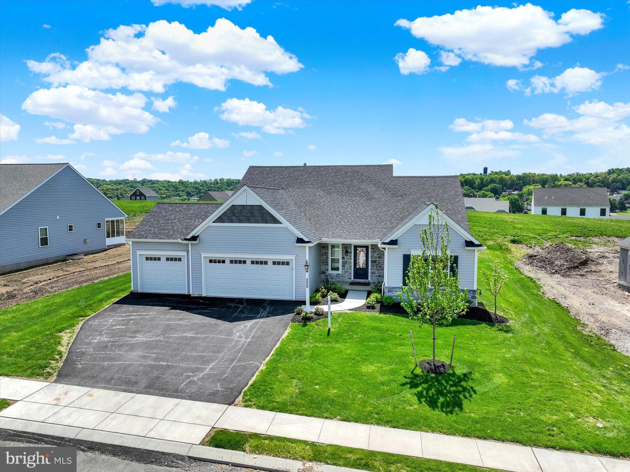 350 Lloyds Ln, York, PA 17406 photo