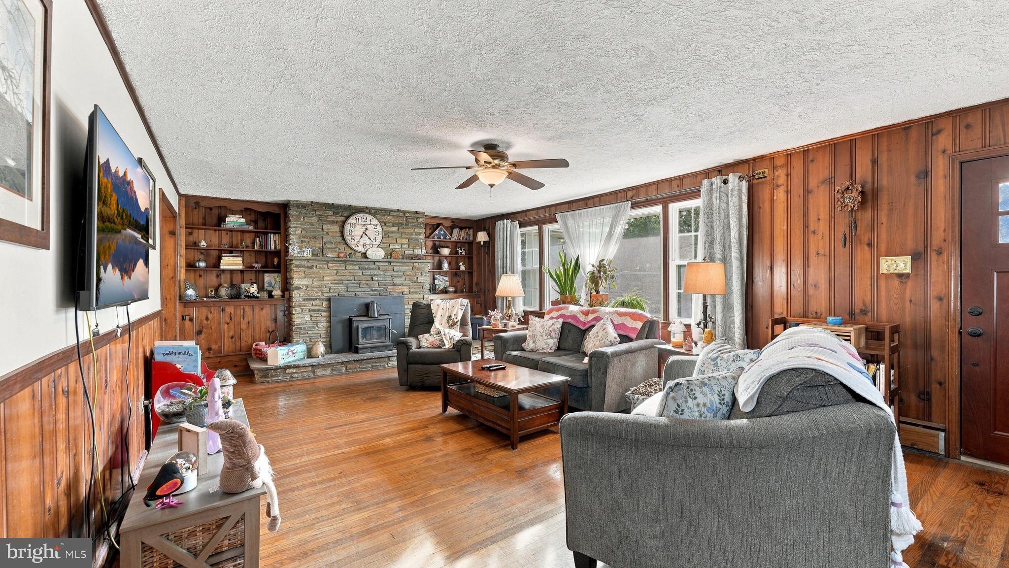 1483 Easton Rd, Warrington, PA 18976 photo