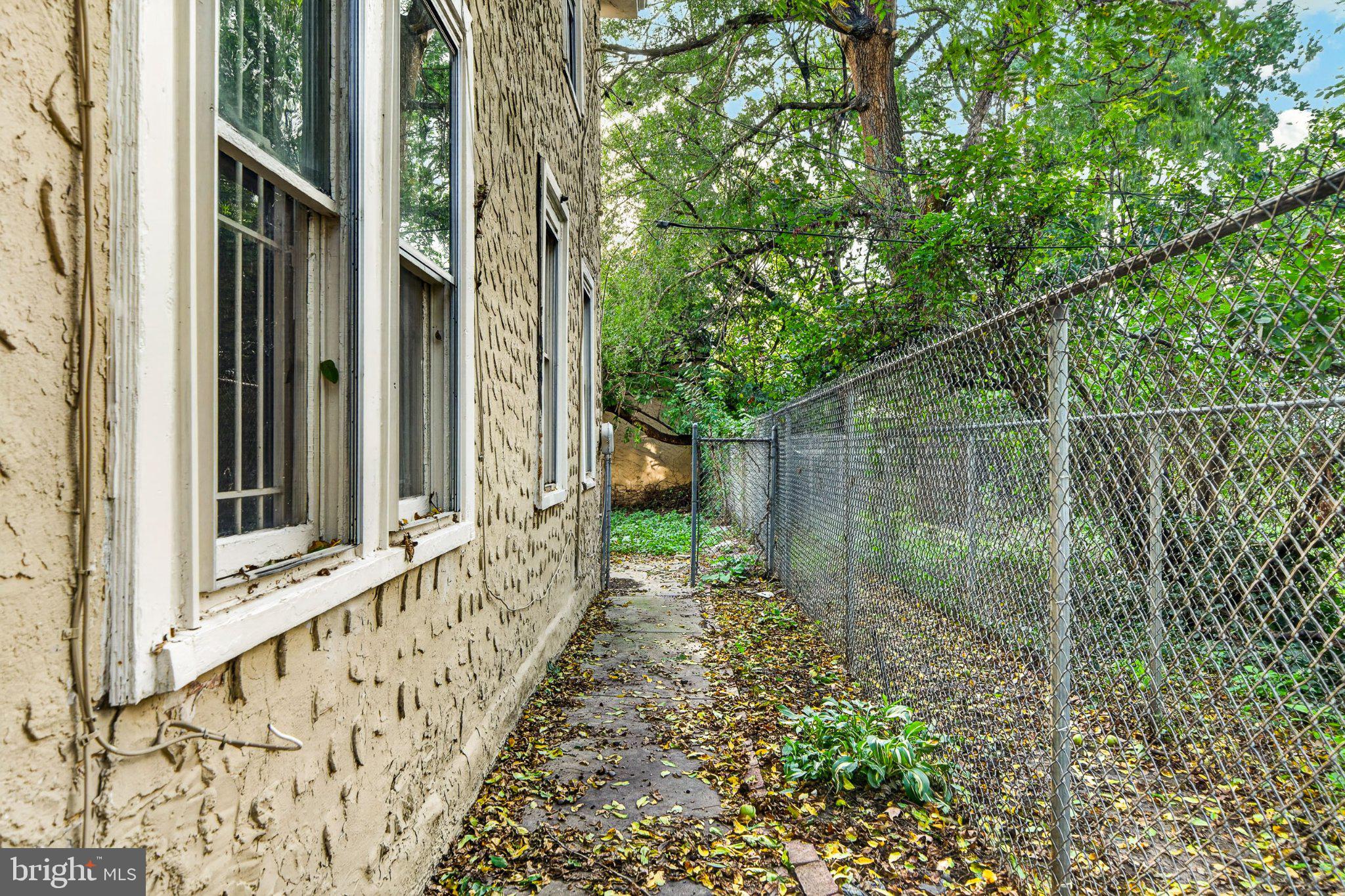 230 N 53rd St, Philadelphia, PA 19139 photo