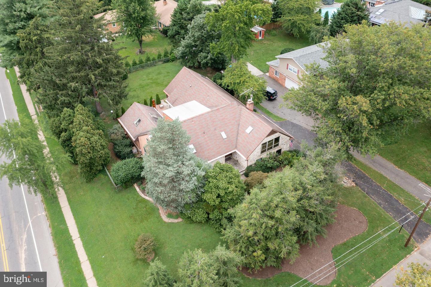 1 Buttonwood Ln, Cinnaminson, NJ 08077 photo