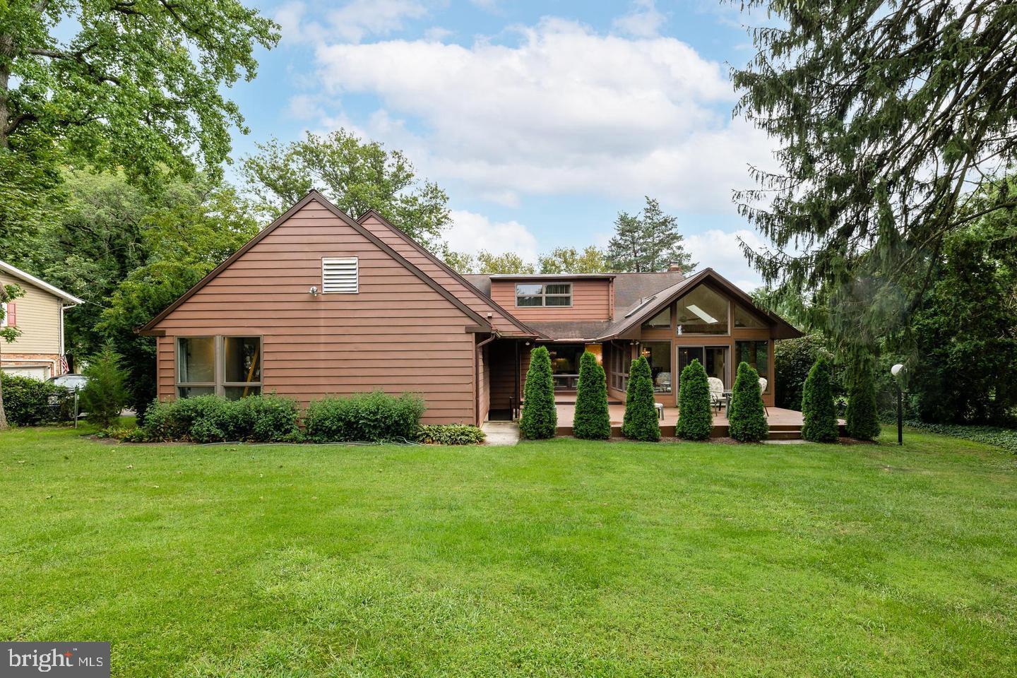 1 Buttonwood Ln, Cinnaminson, NJ 08077 photo