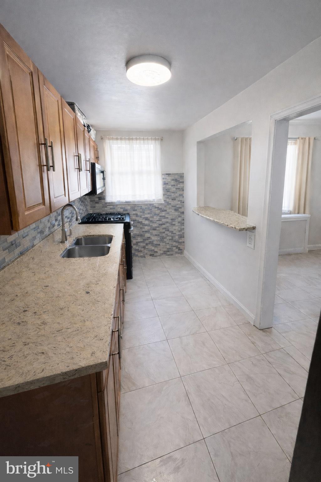 1305 Robbins St, Philadelphia, PA 19111 photo