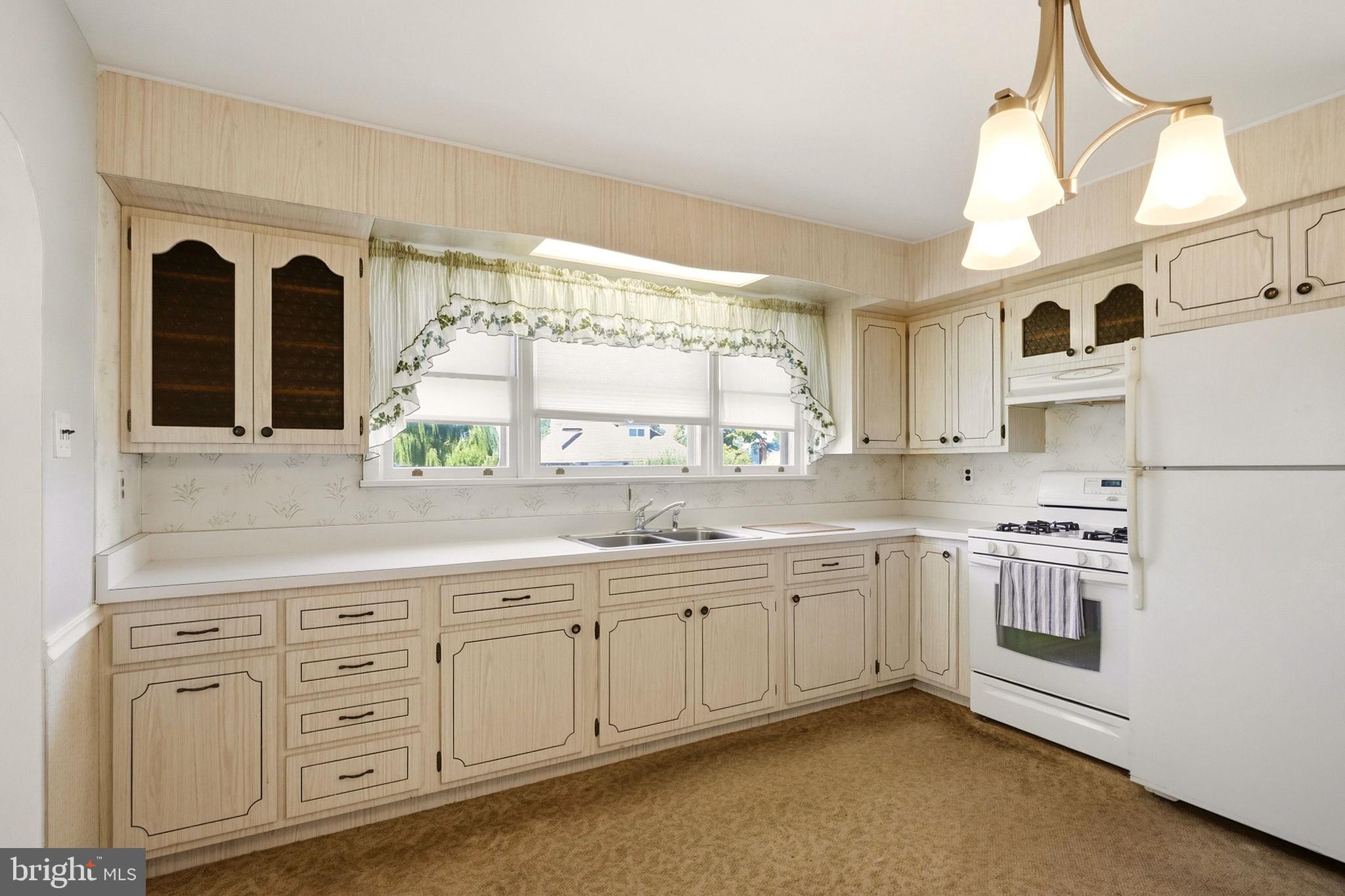 347 N Forklanding Rd, Maple Shade, NJ 08052 photo