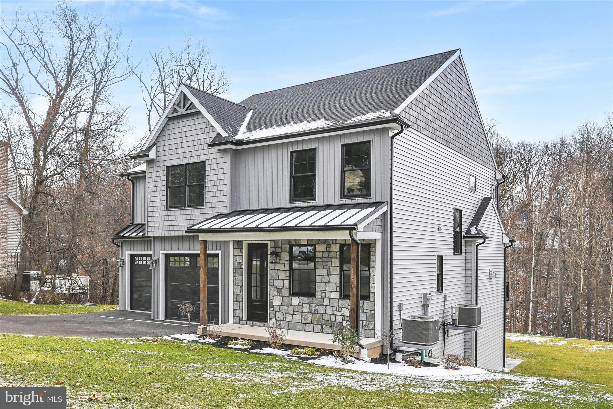 4 Pine Tree Dr, New Cumberland, PA 17070 photo