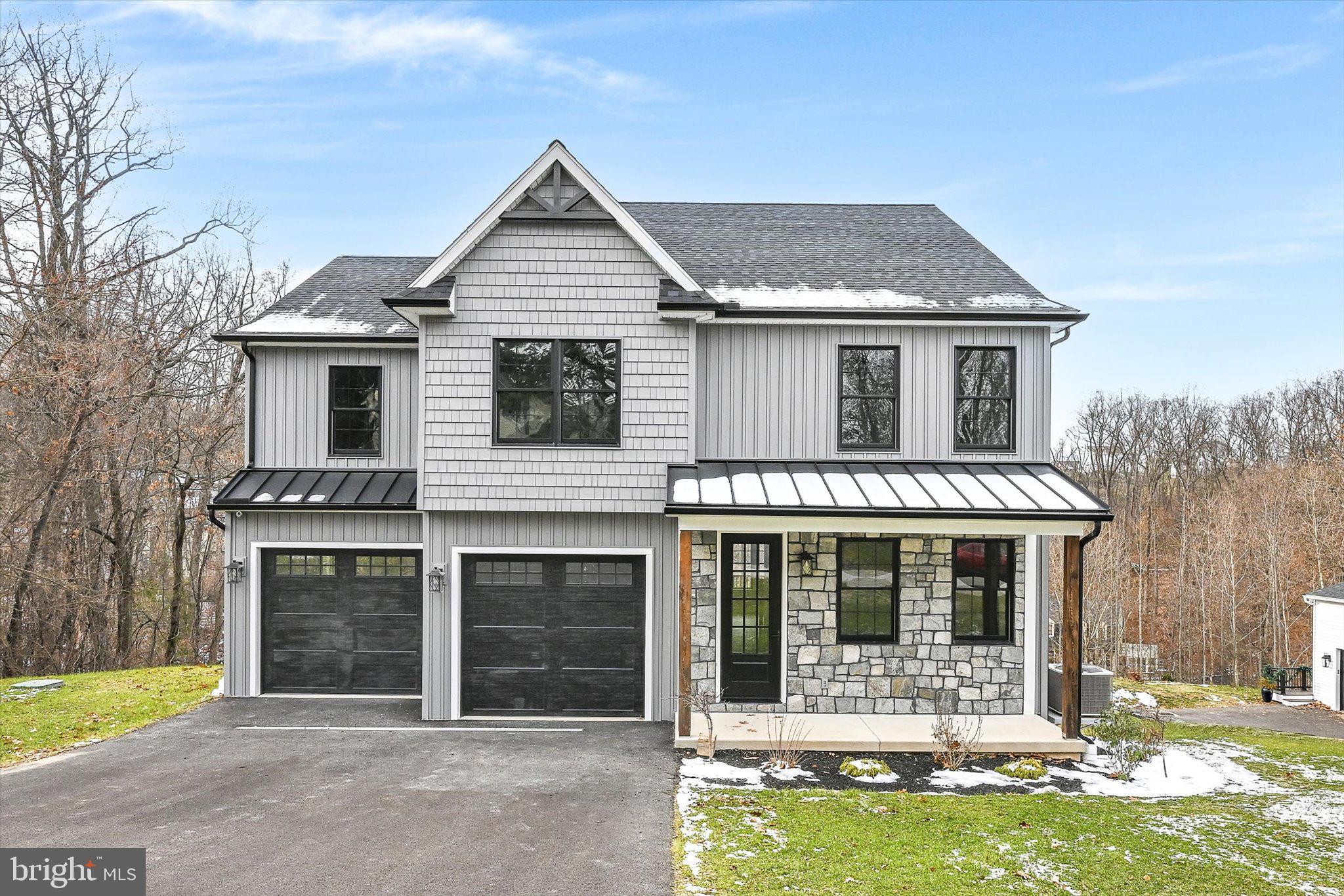 4 Pine Tree Dr, New Cumberland, PA 17070
