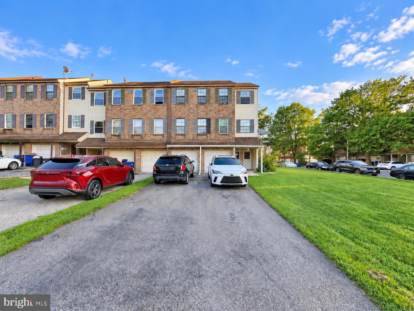 201 Willow Tpke, Mount Laurel, NJ 08054