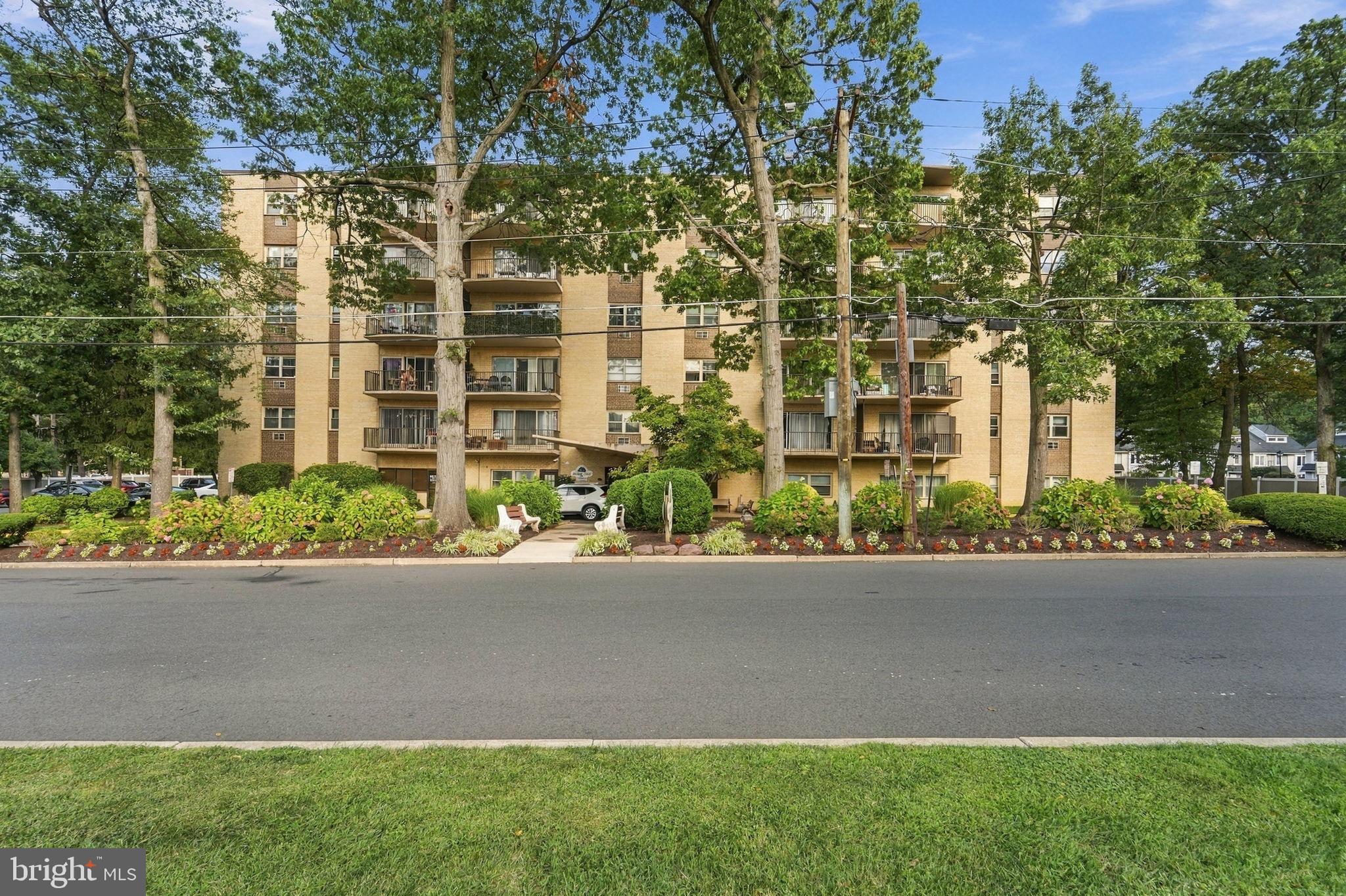 206 Chestnut St, Cherry Hill, NJ 08002