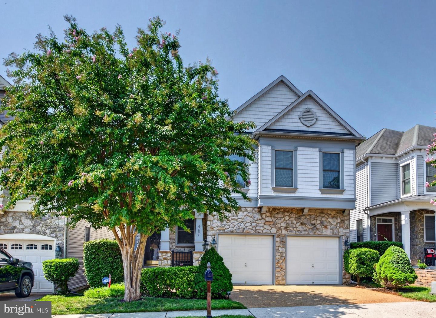 5694 Towers Hill Cir, Alexandria, VA 22315