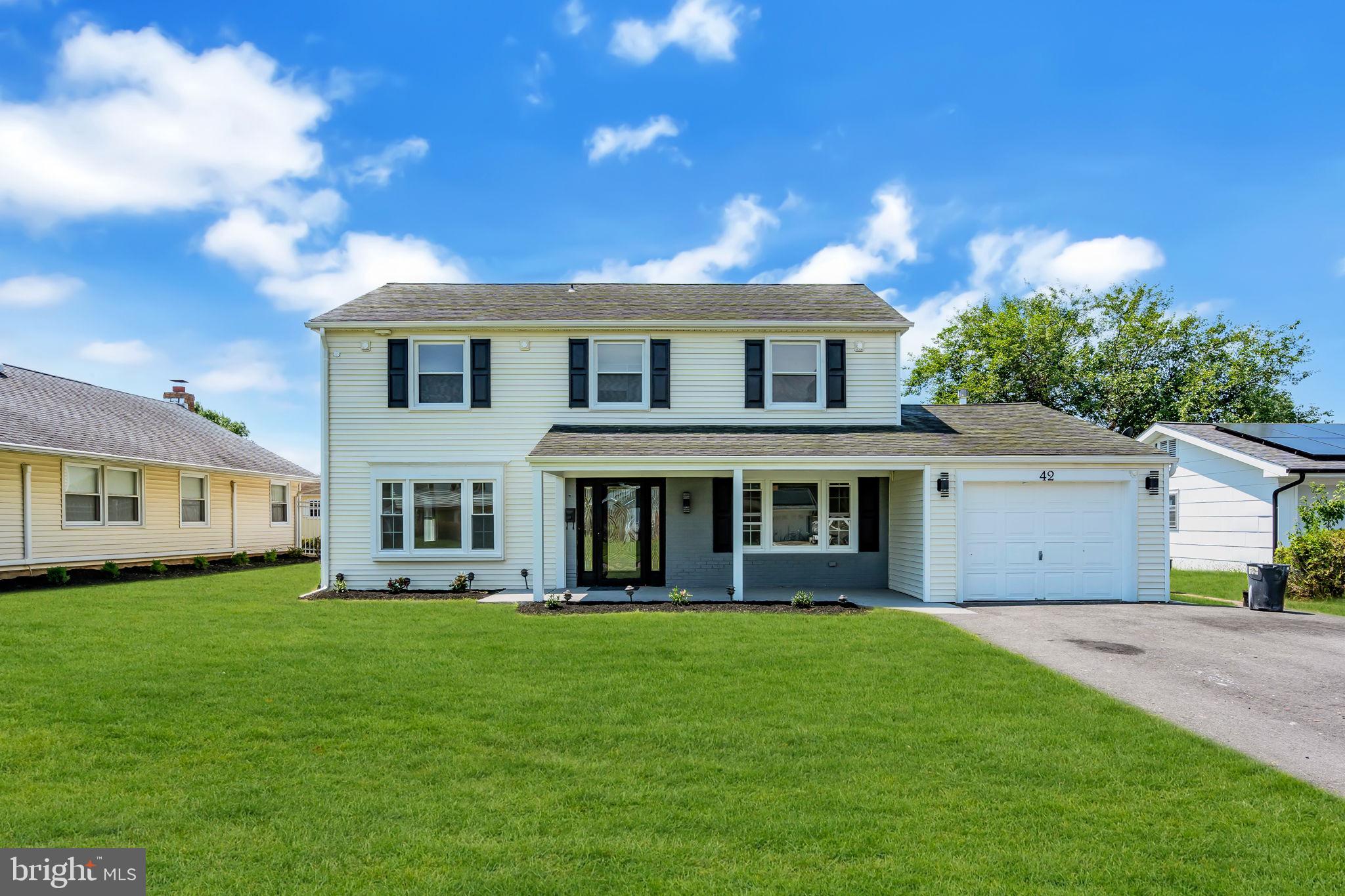 42 Pembrook Ln, Willingboro, NJ 08046