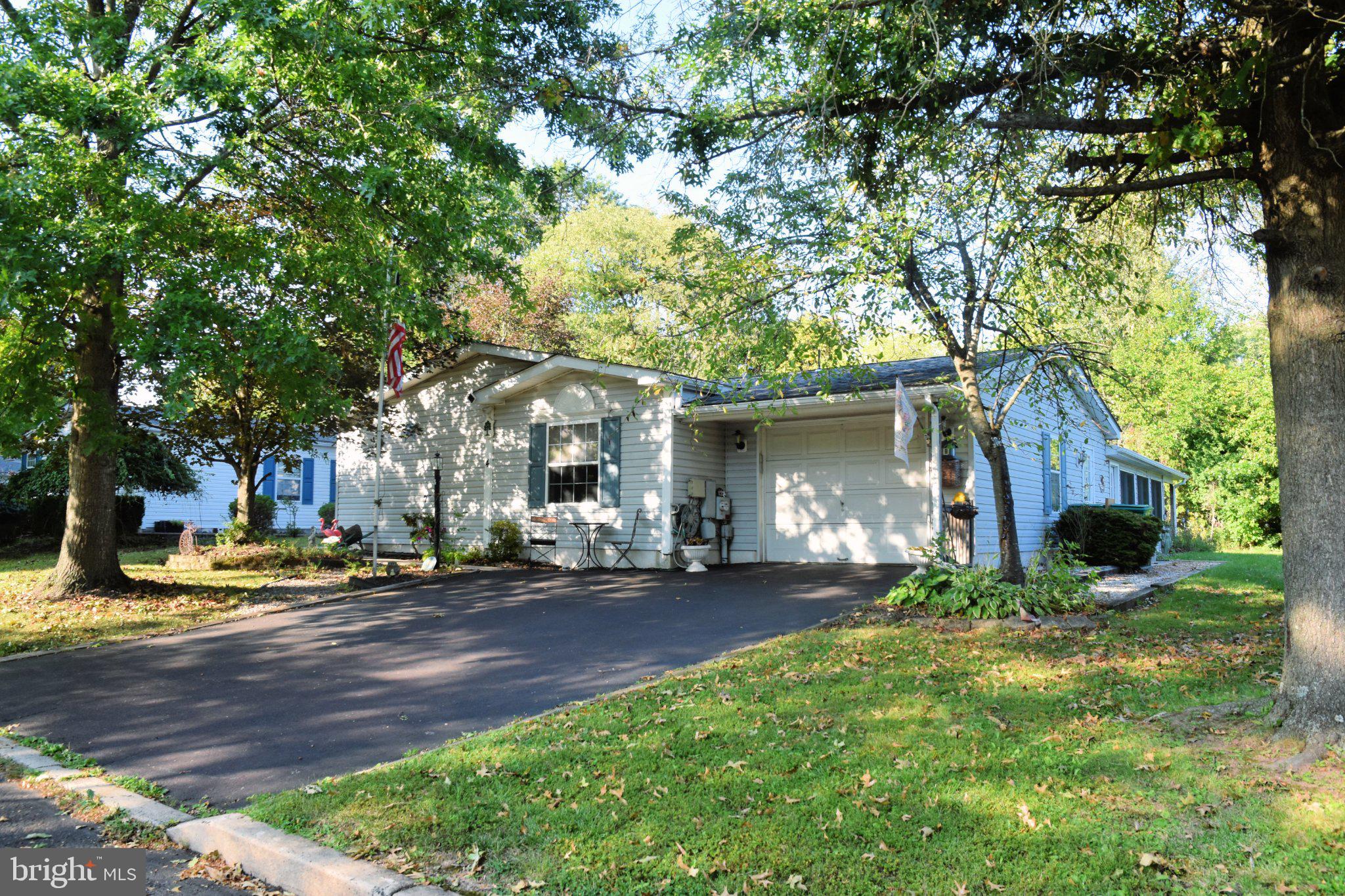 4 Williams Way, Sellersville, PA 18960