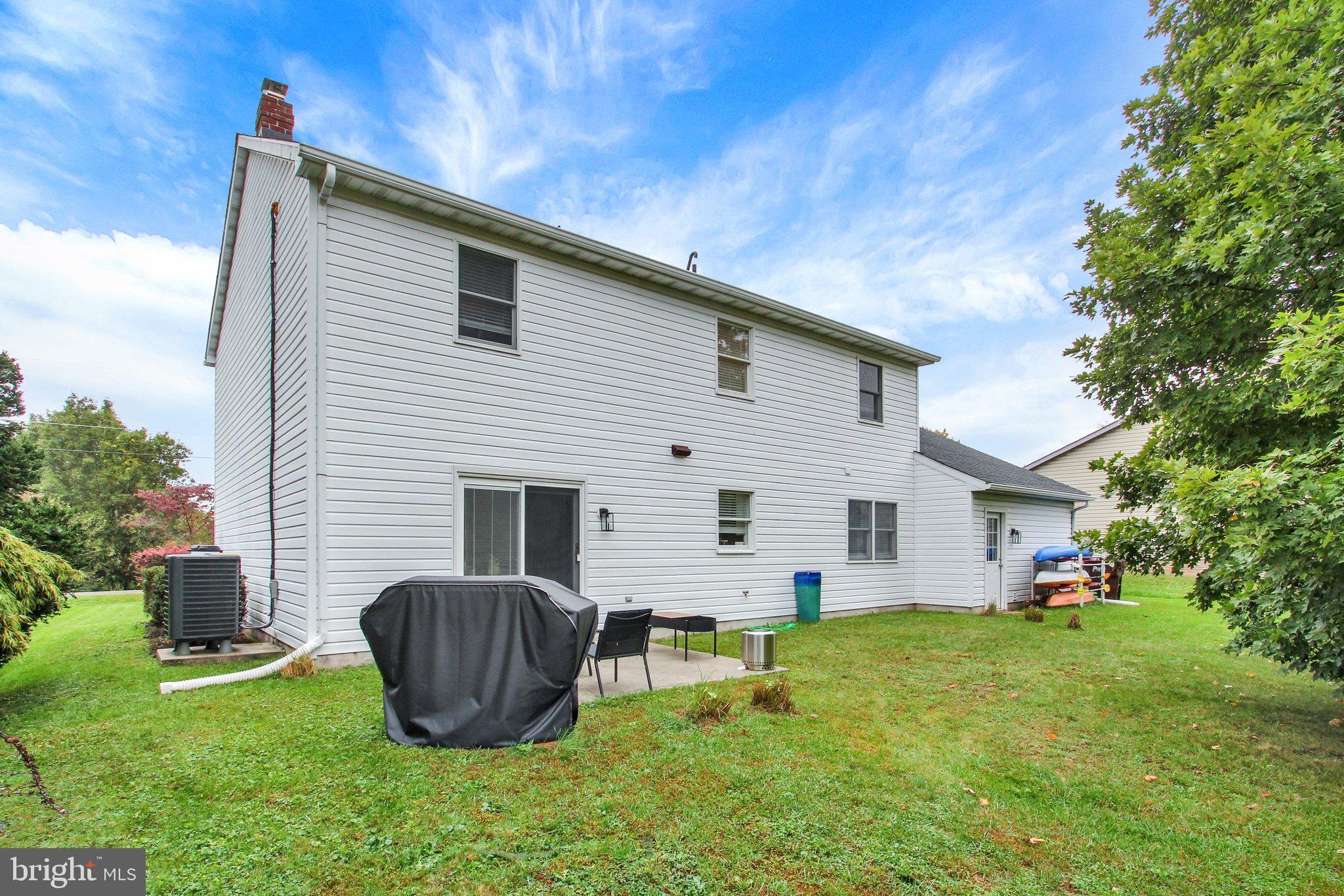 871 Sherman Dr, Gettysburg, PA 17325 photo