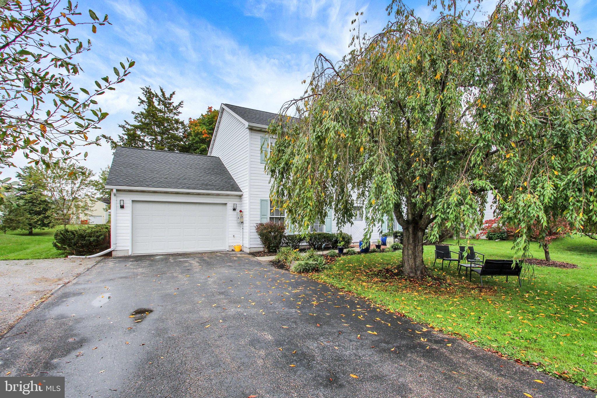 871 Sherman Dr, Gettysburg, PA 17325 photo