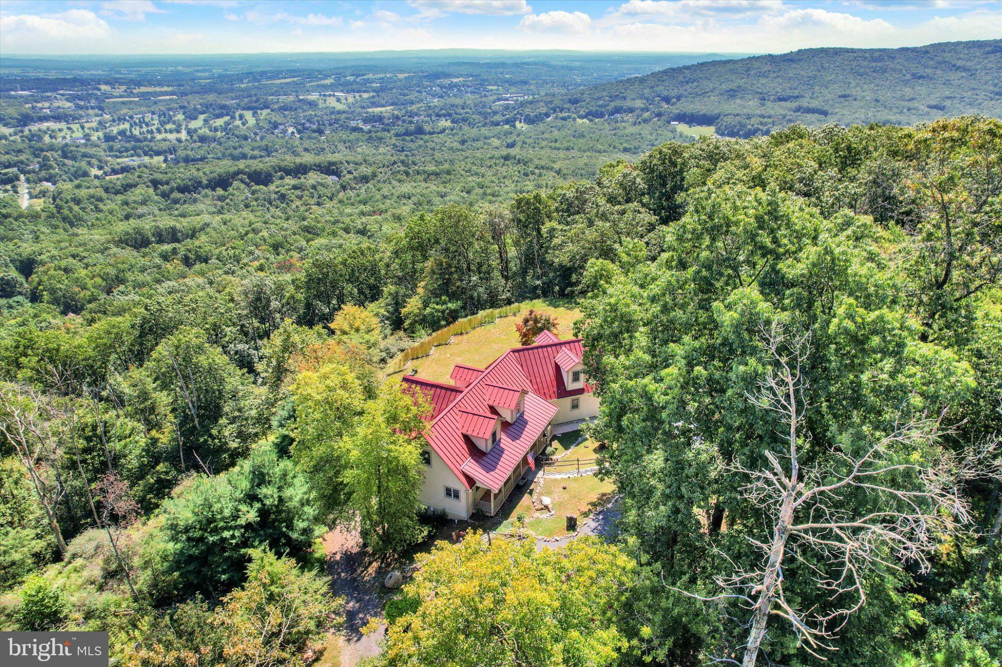 1060 Kuhn Rd, Boiling Springs, PA 17007 photo