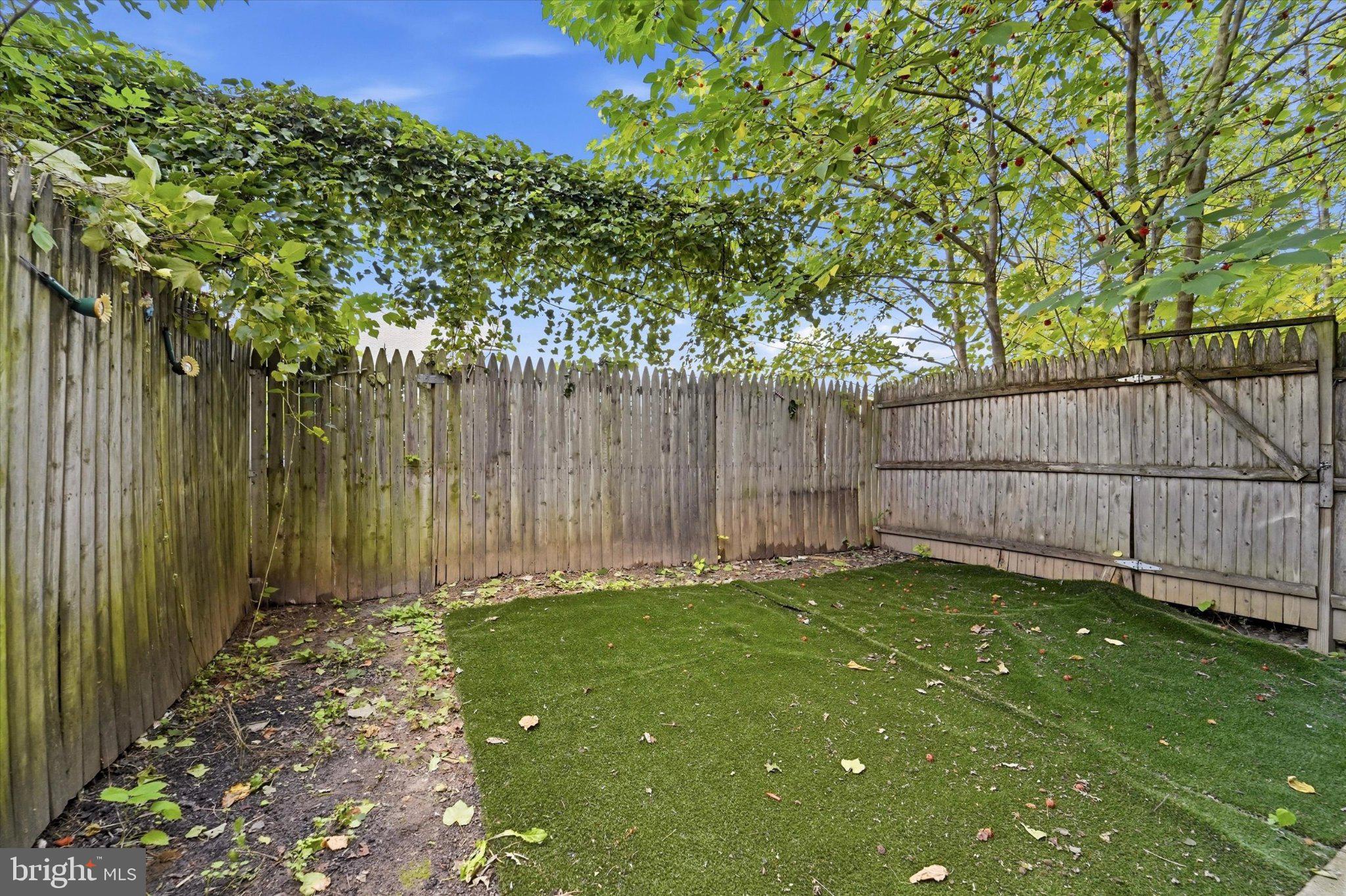 2009 W Oxford St, Philadelphia, PA 19121 photo