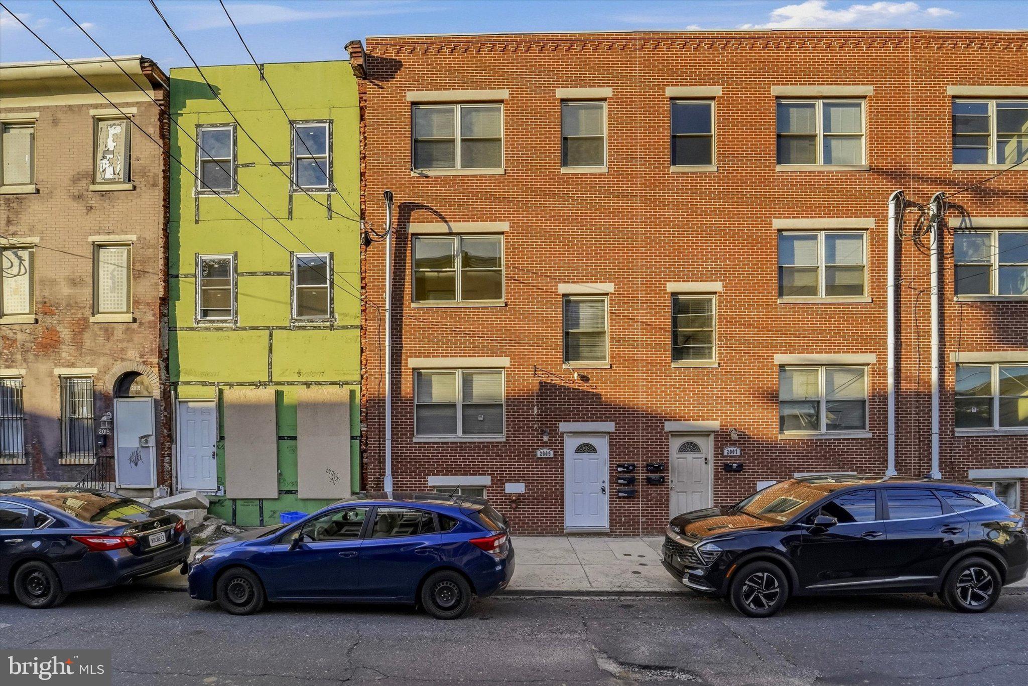 2009 Oxford St, Philadelphia, PA 19121