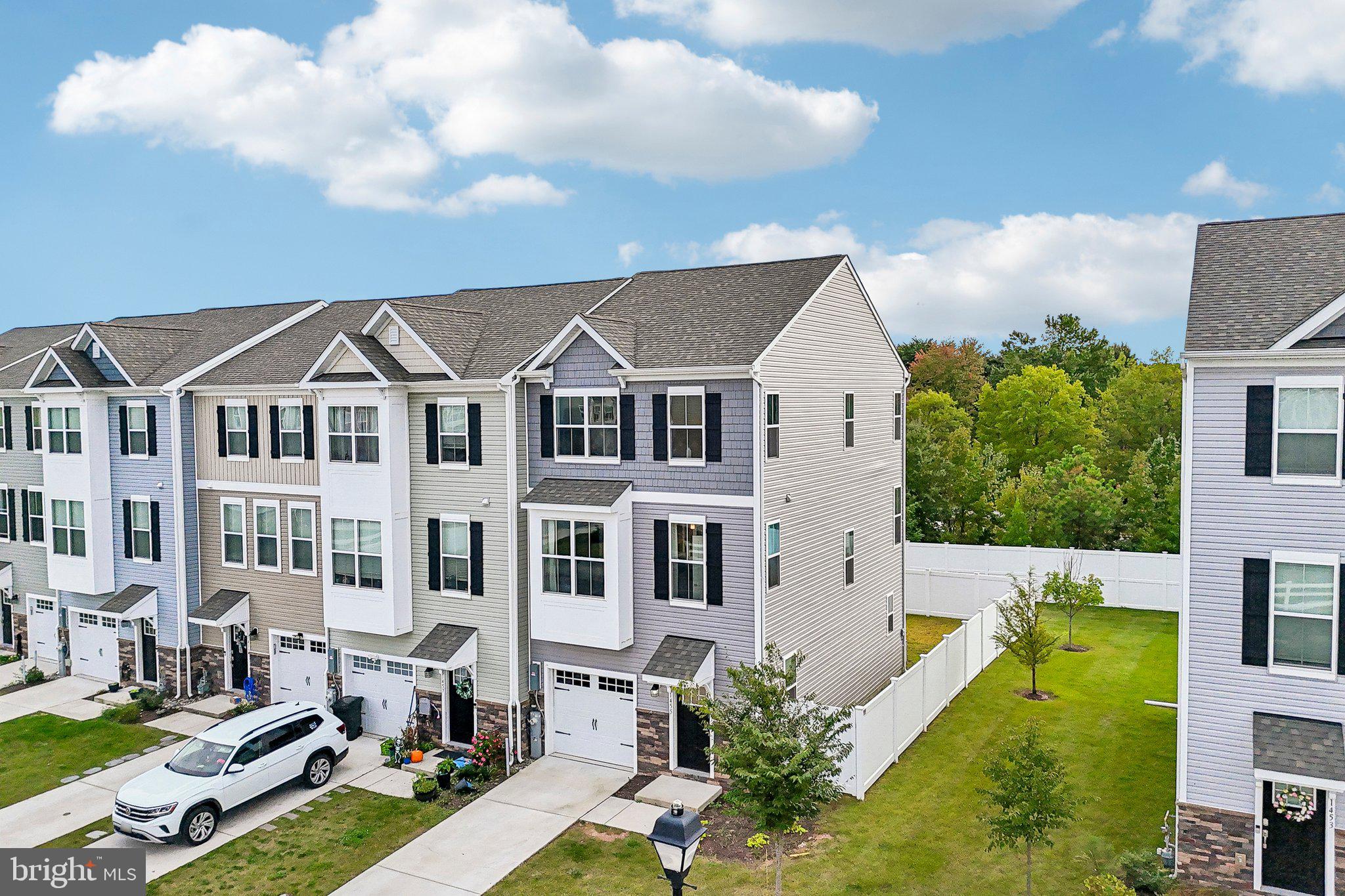 1455 Hudson View Rd, Essex, MD 21221 photo