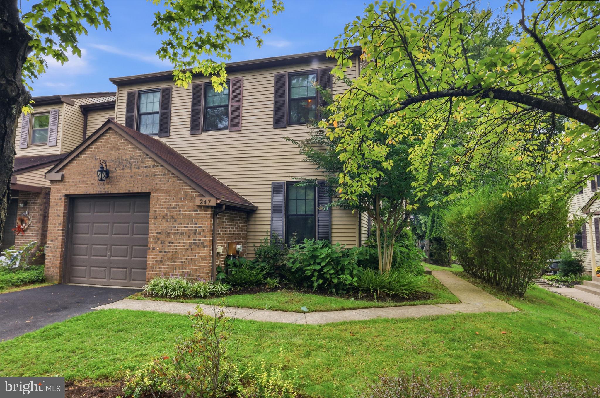 247 Parkview Way, Newtown, PA 18940 photo