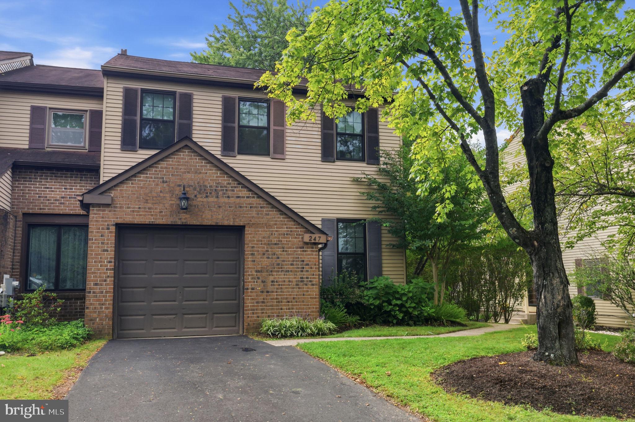 247 Parkview Way, Newtown, PA 18940 photo