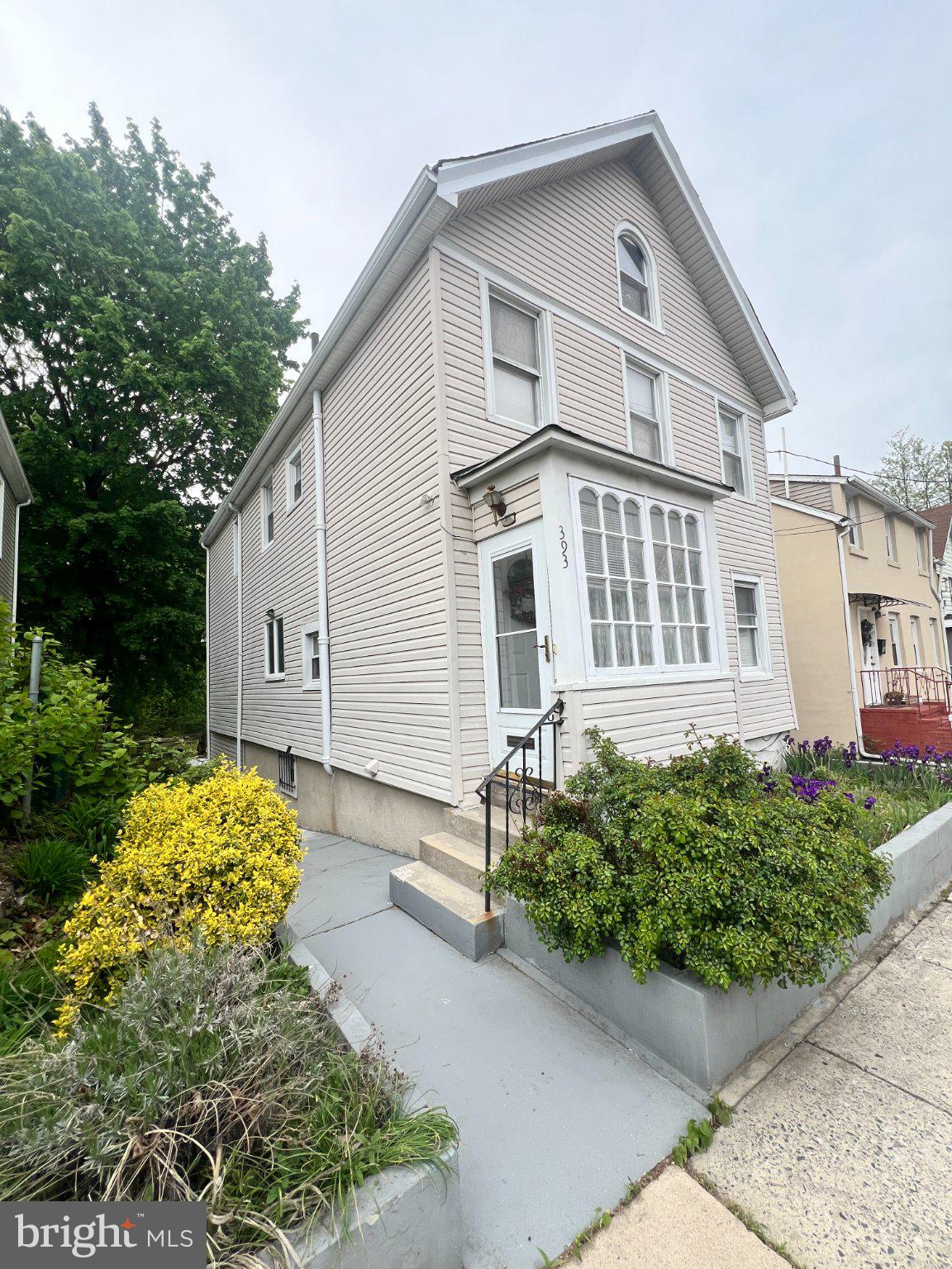 393 Glenwood Ave, East Orange, NJ 07017 photo