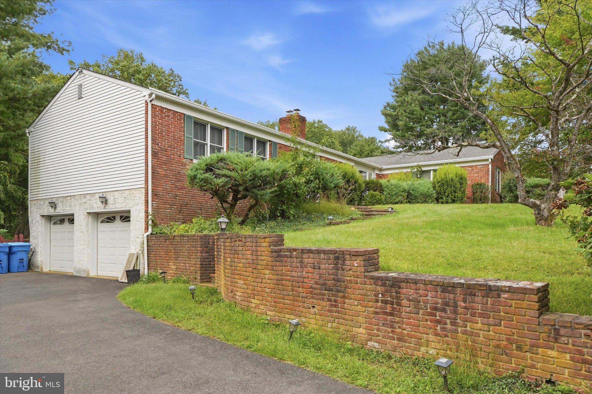5632 S Deer Run Rd, Doylestown, PA 18902 photo