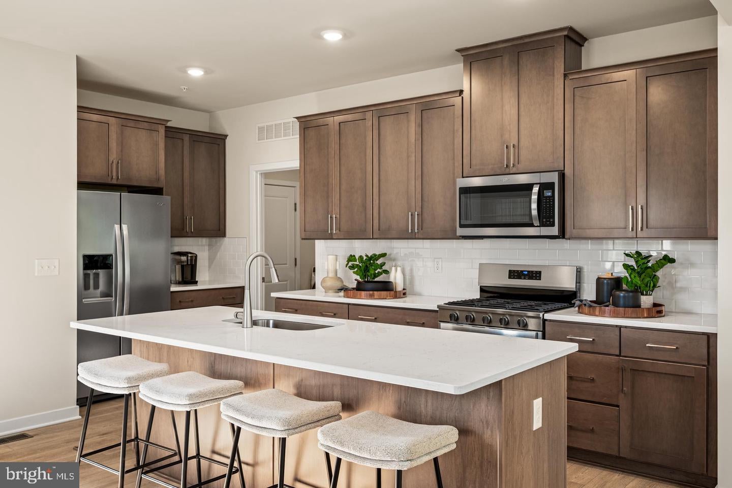 563 Arrowgrass Ln, New Castle, DE 19720