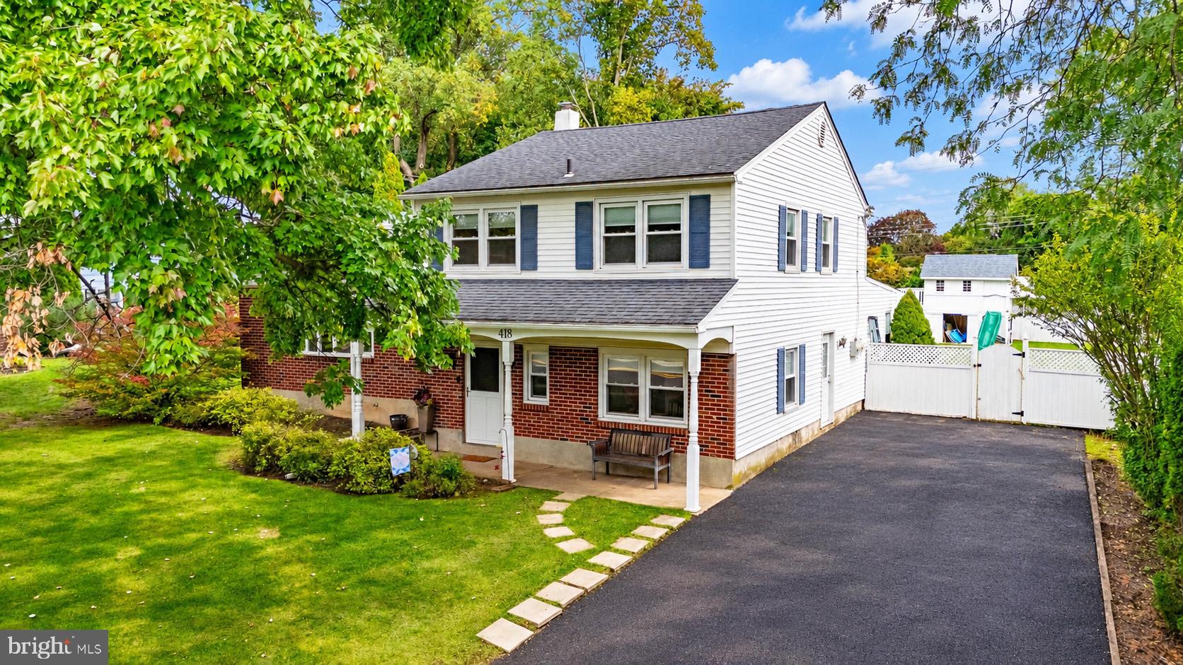 418 W Moreland Ave, Hatboro, PA 19040 photo