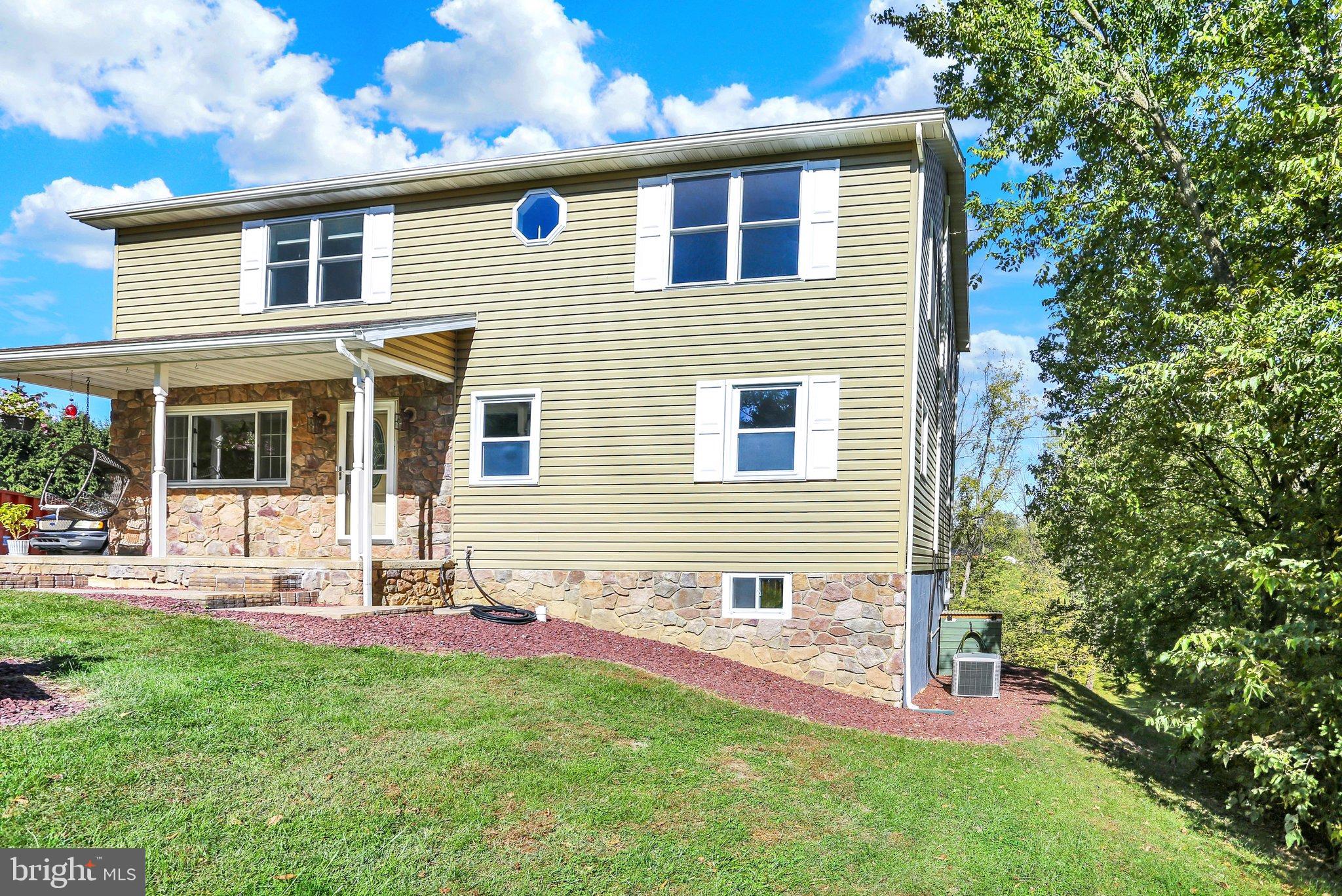 324 Grove Rd, Mohrsville, PA 19541